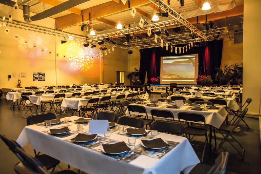 Salle-pour-la-soiree-Figatelli-vitacorsa
